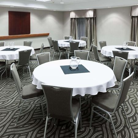 Hampton Inn & Suites Tulare Zewnętrze zdjęcie