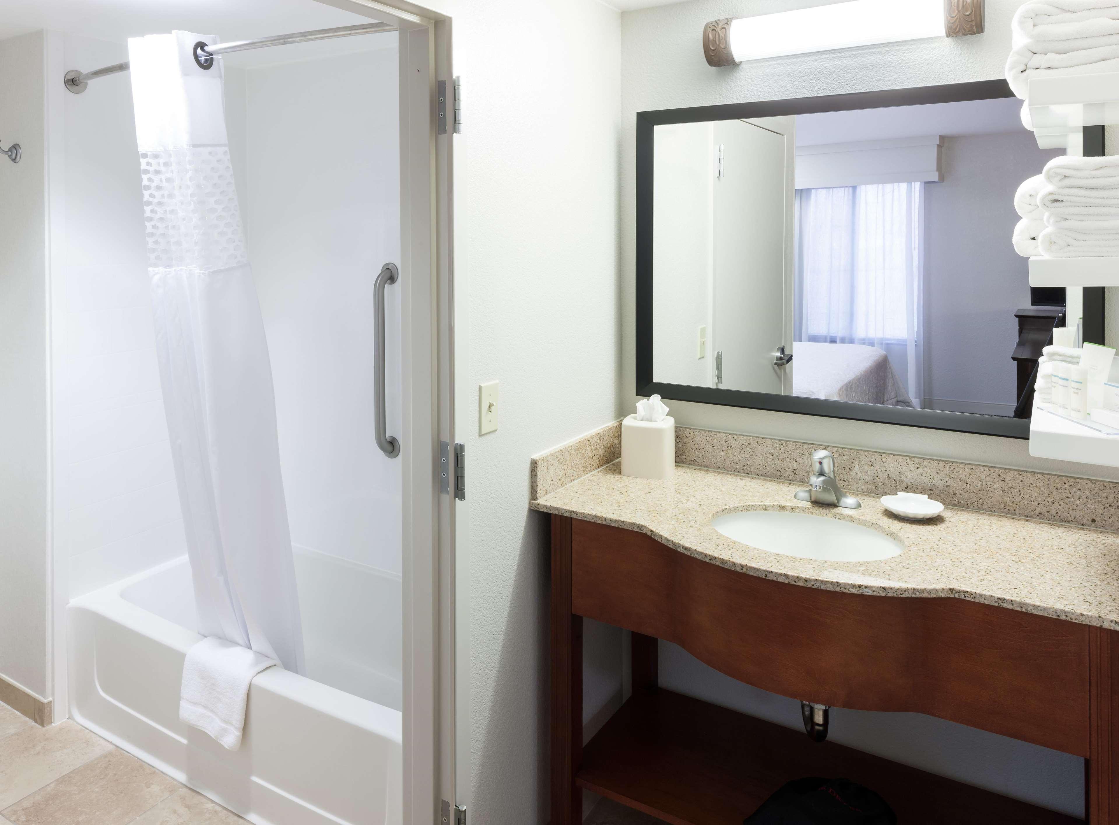 Hampton Inn & Suites Tulare Zewnętrze zdjęcie