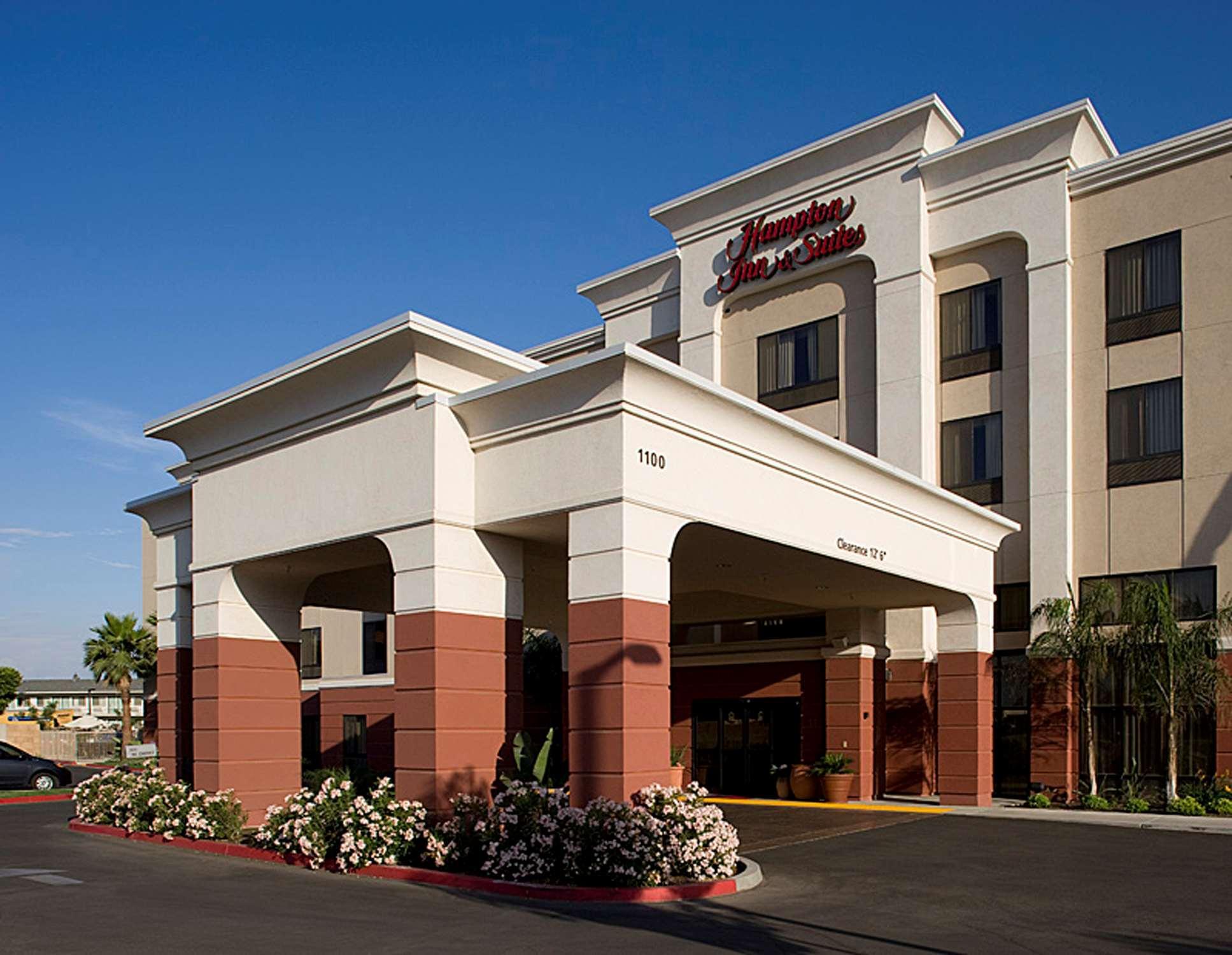 Hampton Inn & Suites Tulare Zewnętrze zdjęcie