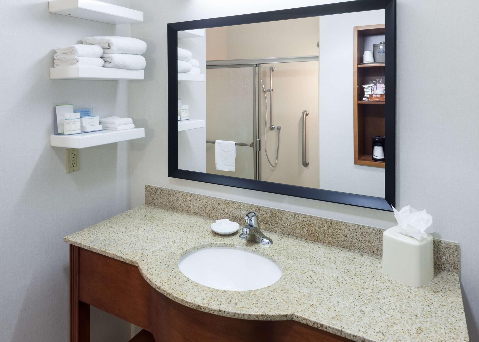 Hampton Inn & Suites Tulare Zewnętrze zdjęcie