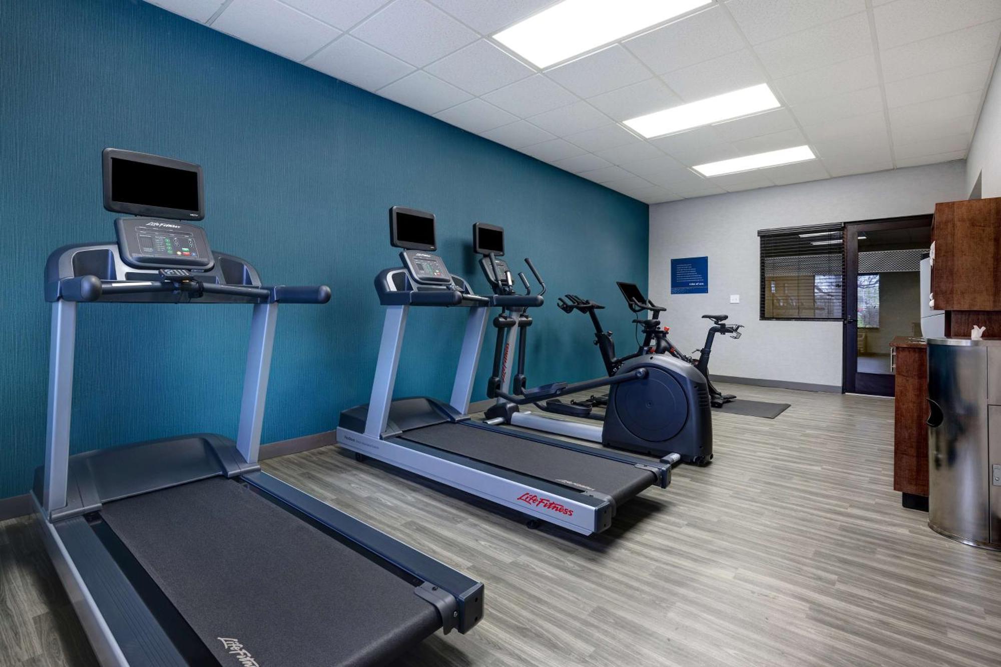 Hampton Inn & Suites Tulare Zewnętrze zdjęcie