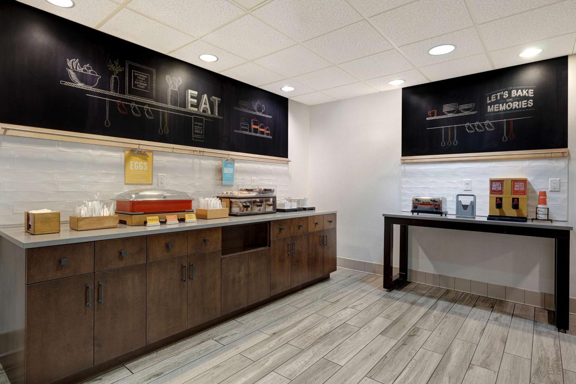 Hampton Inn & Suites Tulare Zewnętrze zdjęcie