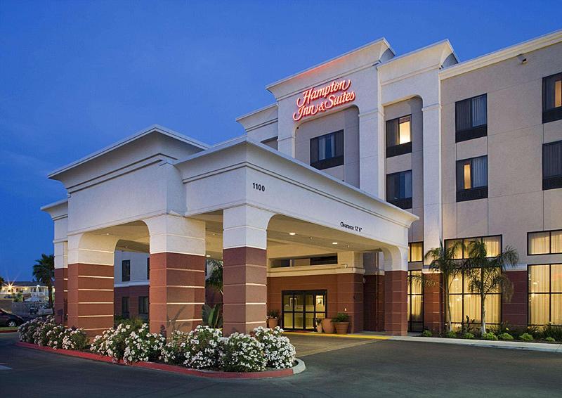 Hampton Inn & Suites Tulare Zewnętrze zdjęcie